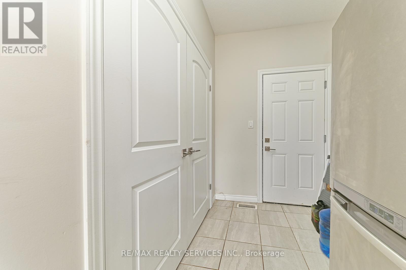 1320 Calais Drive, Woodstock, Ontario  N4T 0L8 - Photo 18 - X12436234