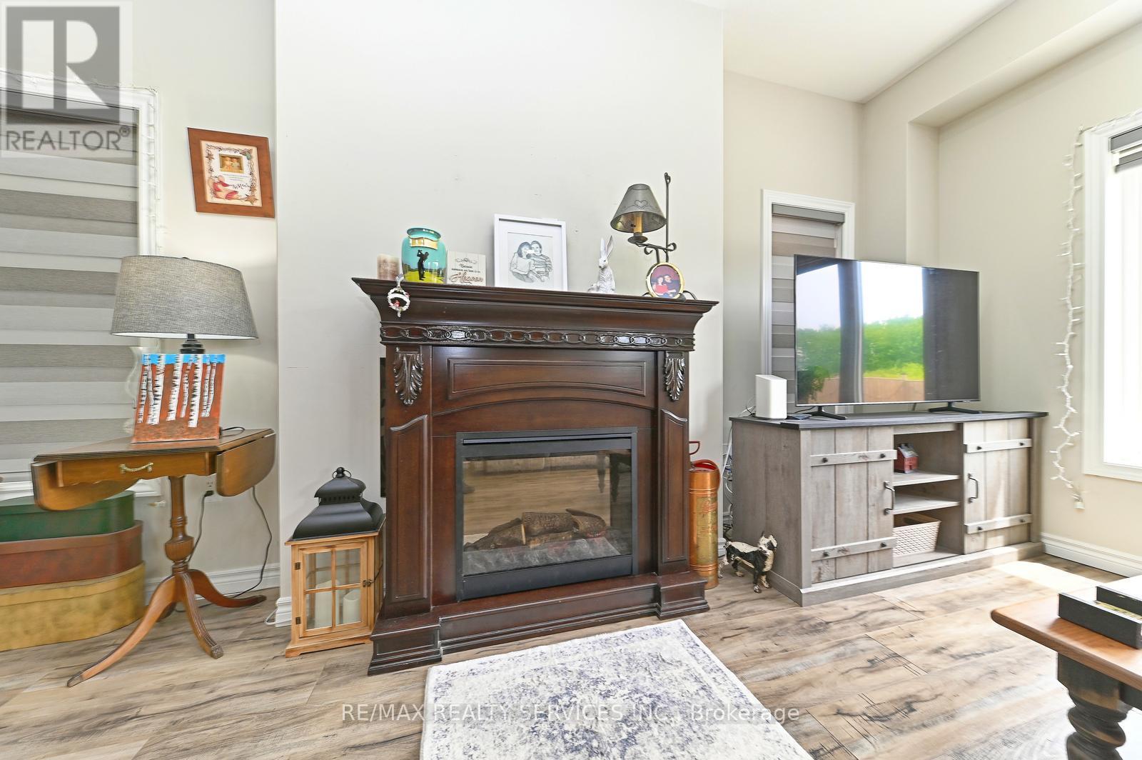 1320 Calais Drive, Woodstock, Ontario  N4T 0L8 - Photo 25 - X12436234