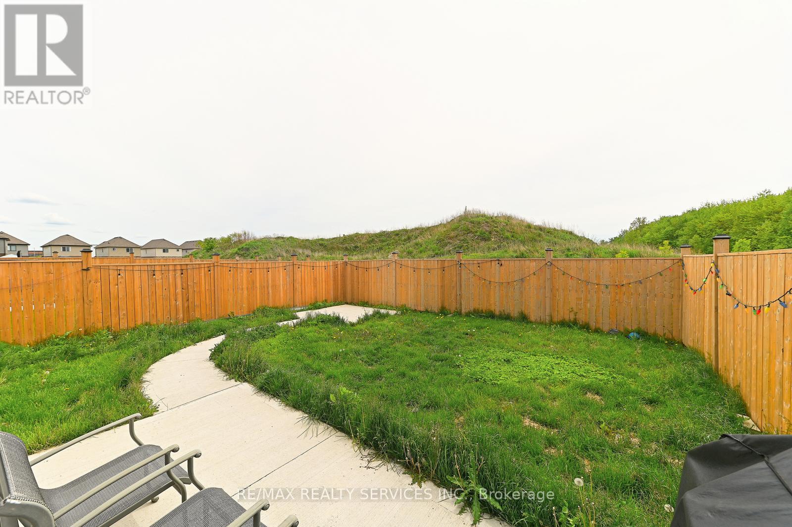 1320 Calais Drive, Woodstock, Ontario  N4T 0L8 - Photo 37 - X12436234