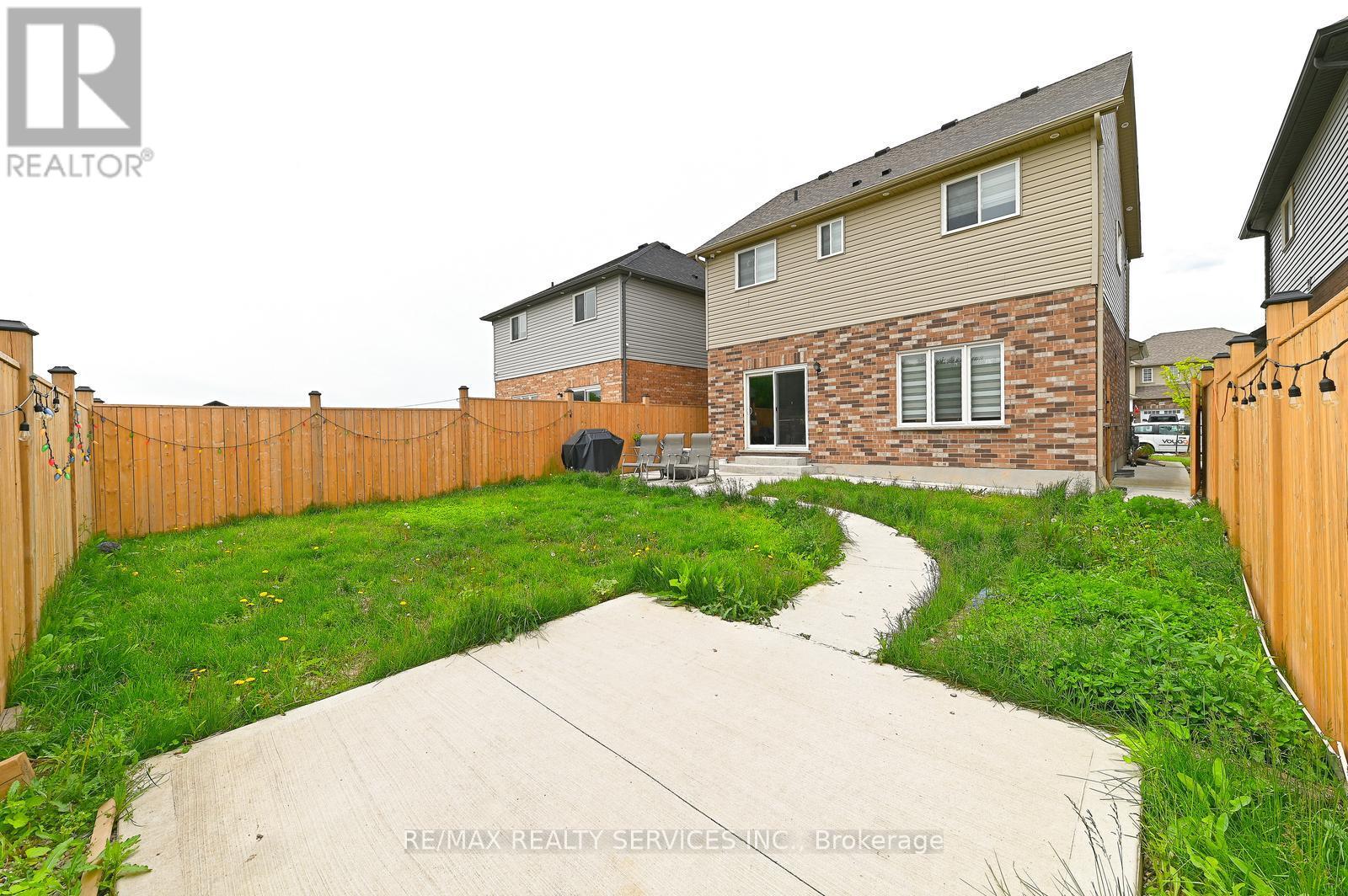 1320 Calais Drive, Woodstock, Ontario  N4T 0L8 - Photo 38 - X12436234
