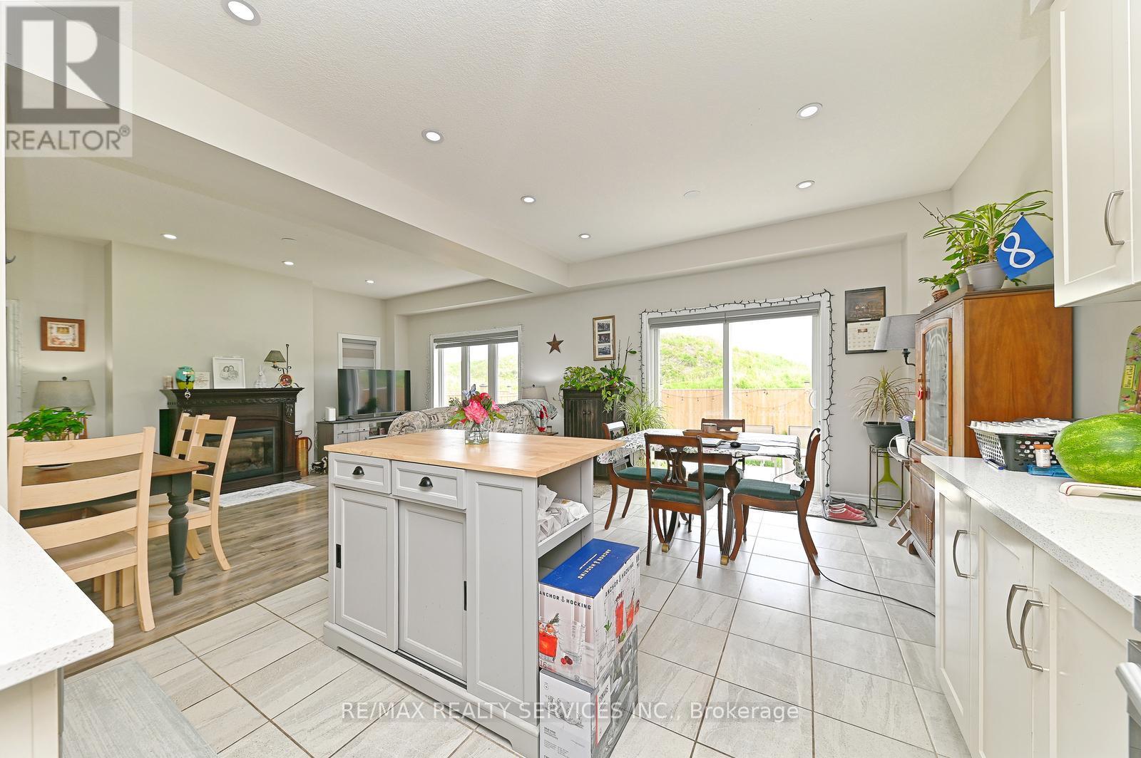 1320 Calais Drive, Woodstock, Ontario  N4T 0L8 - Photo 9 - X12436234