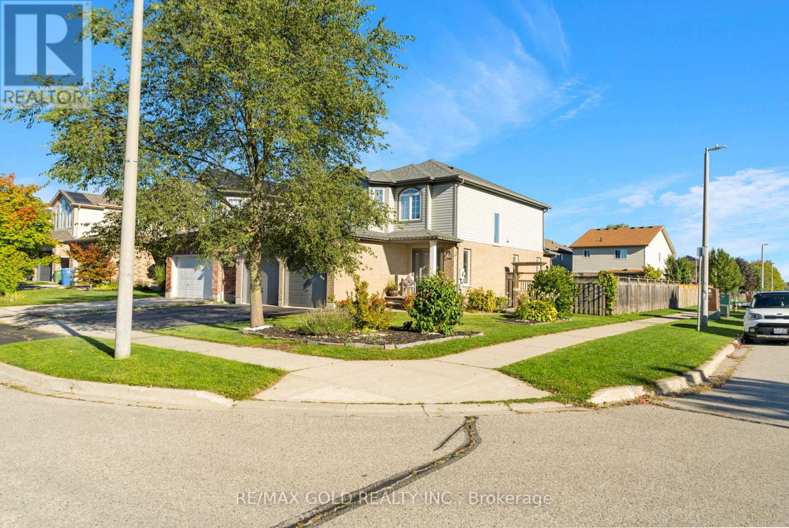 1 Penfold Drive, Guelph, Ontario  N1E 0C7 - Photo 3 - X12436235