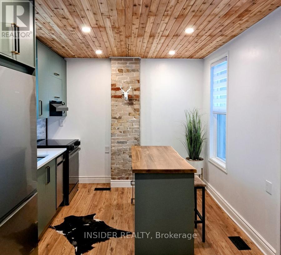 658 Brown Street, Peterborough, Ontario  K9J 4K5 - Photo 12 - X12436286