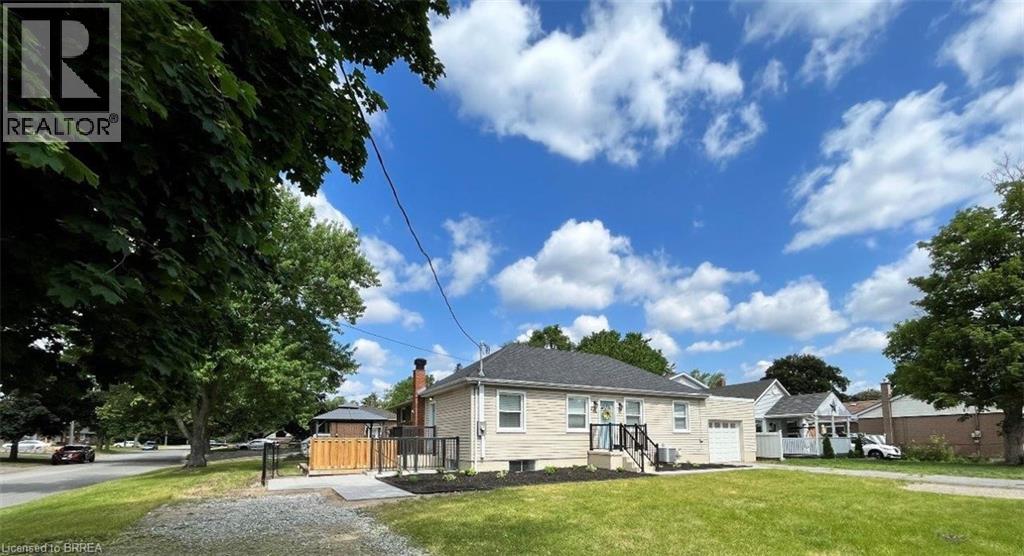 448 West Street Unit# Lower, Brantford, Ontario  N3R 3W3 - Photo 3 - 40775065