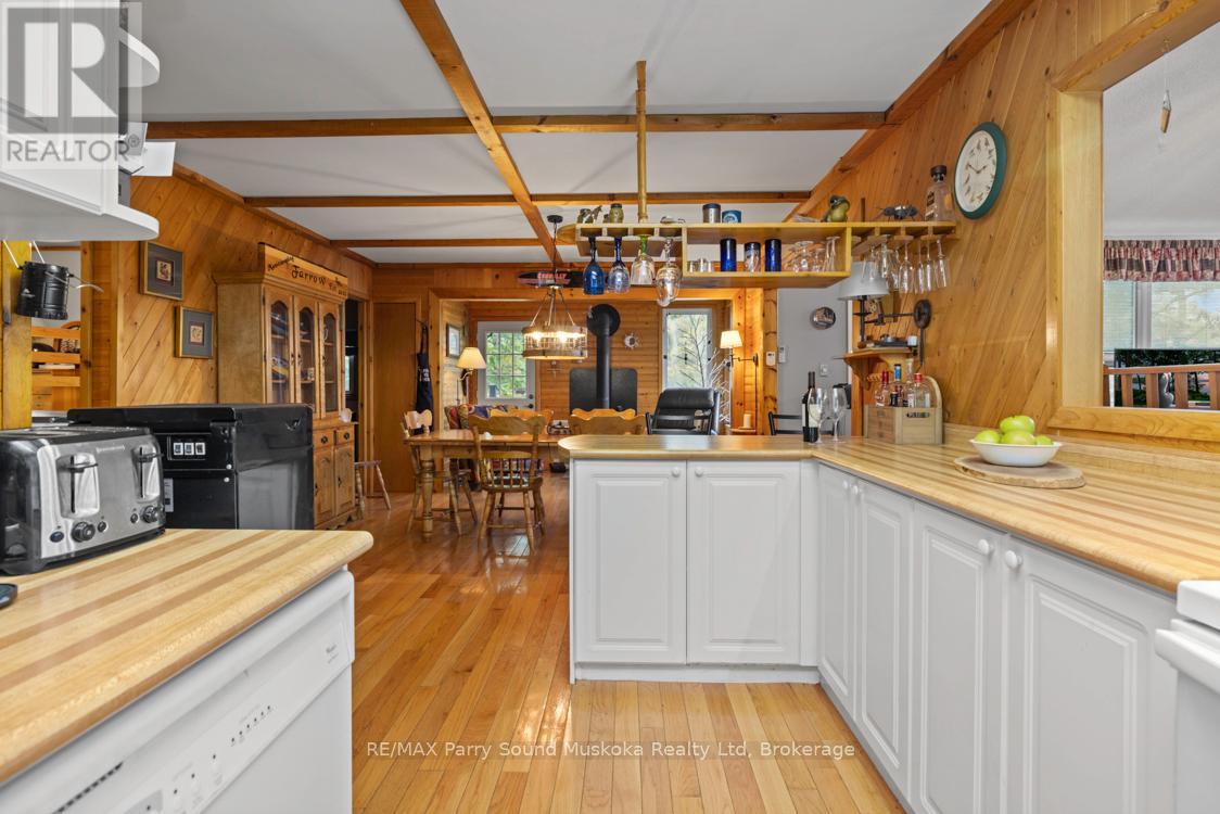 252 Burnett's Road, Mckellar, Ontario  P2A 0B5 - Photo 25 - X12432027