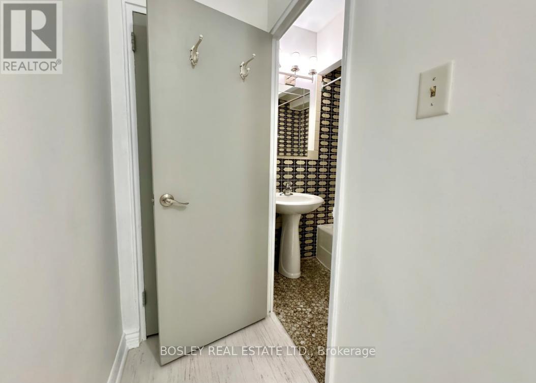 108 - 740 Eglinton Avenue W, Toronto, Ontario  M5N 1C4 - Photo 12 - C12436343