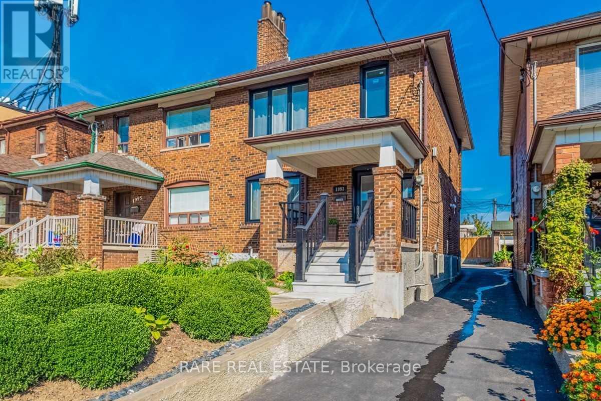 1993 DUFFERIN STREET, Toronto, Ontario