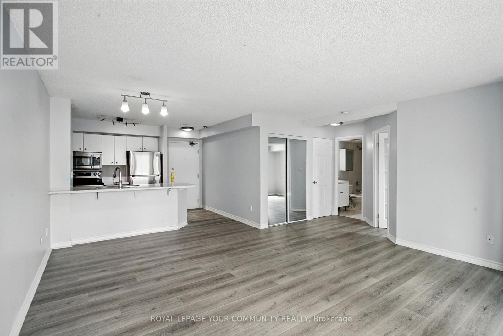 1103 - 25 Grenville Street, Toronto, Ontario  M4Y 2X5 - Photo 3 - C12436404
