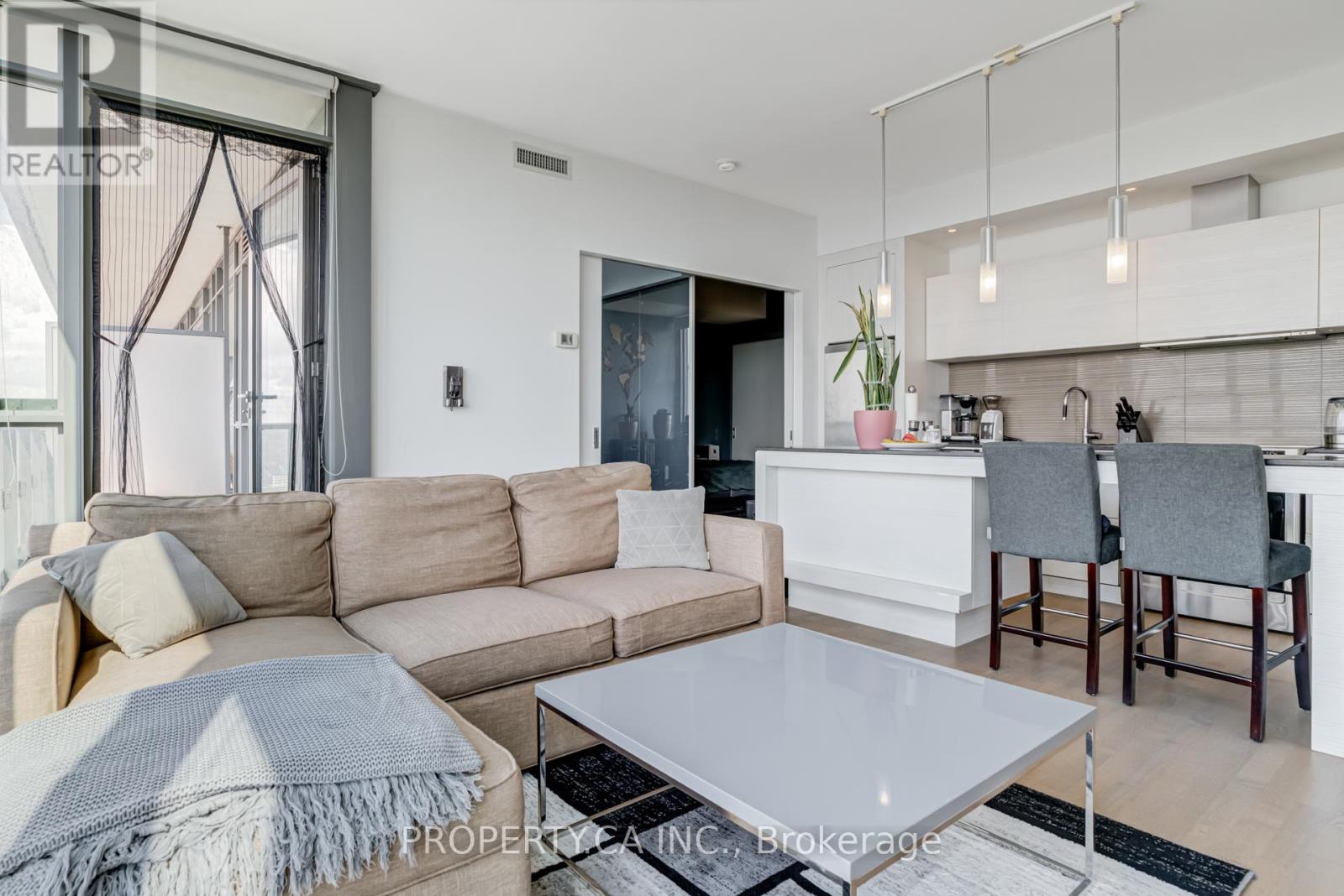 3207 - 8 Charlotte Street, Toronto, Ontario  M5V 0K4 - Photo 12 - C12436414
