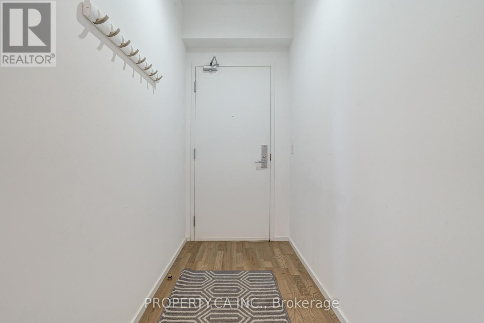 3207 - 8 Charlotte Street, Toronto, Ontario  M5V 0K4 - Photo 3 - C12436414