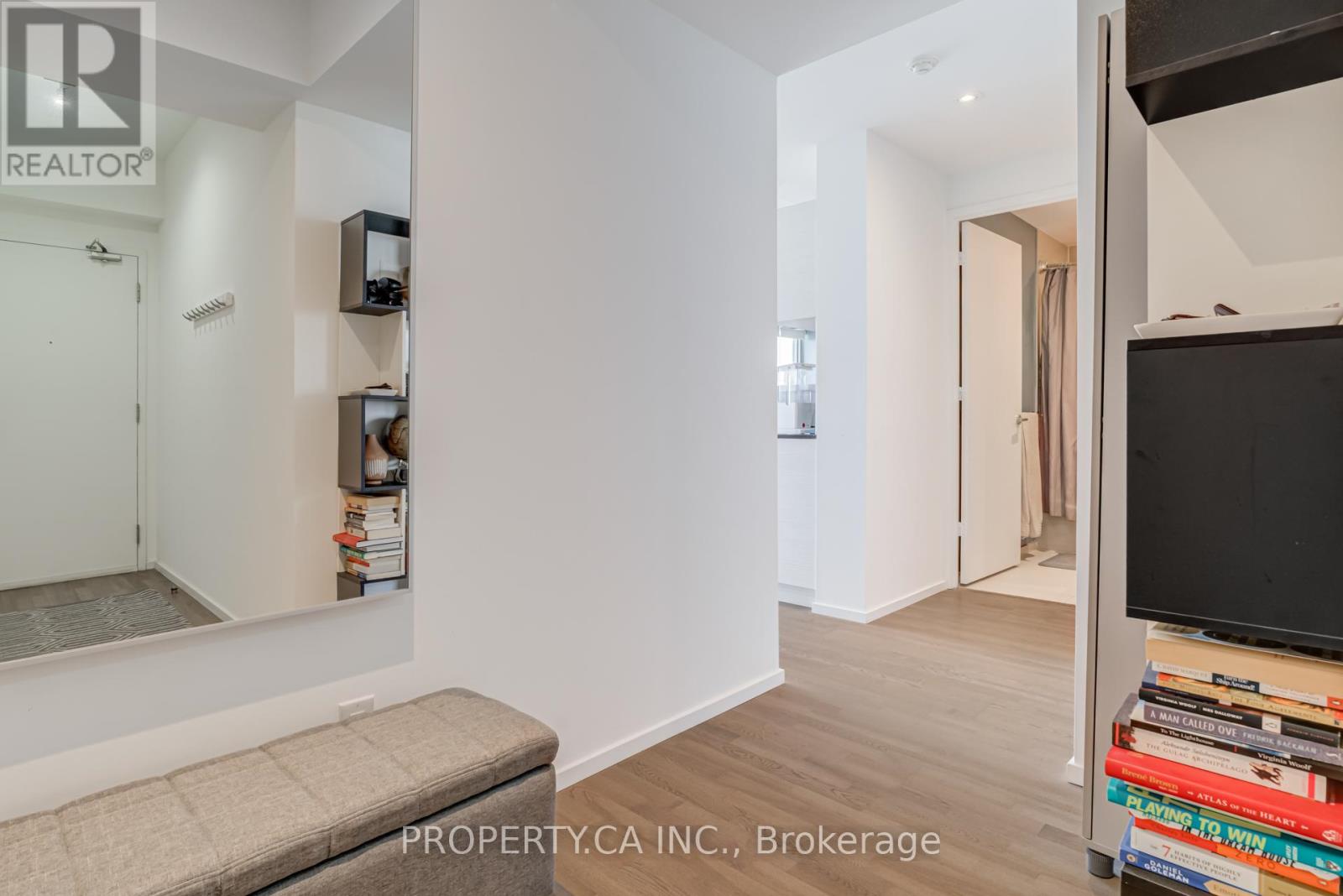 3207 - 8 Charlotte Street, Toronto, Ontario  M5V 0K4 - Photo 5 - C12436414