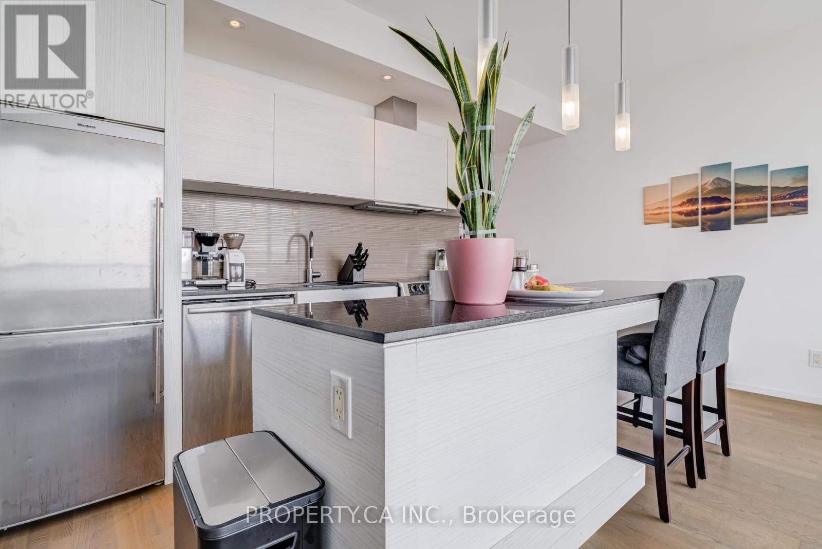 3207 - 8 Charlotte Street, Toronto, Ontario  M5V 0K4 - Photo 8 - C12436414