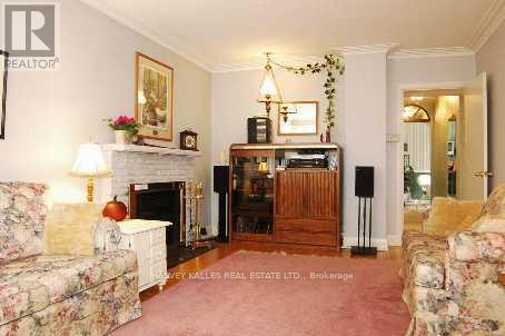 250 Bogert Avenue, Toronto, Ontario  M2N 1L3 - Photo 5 - C12436443