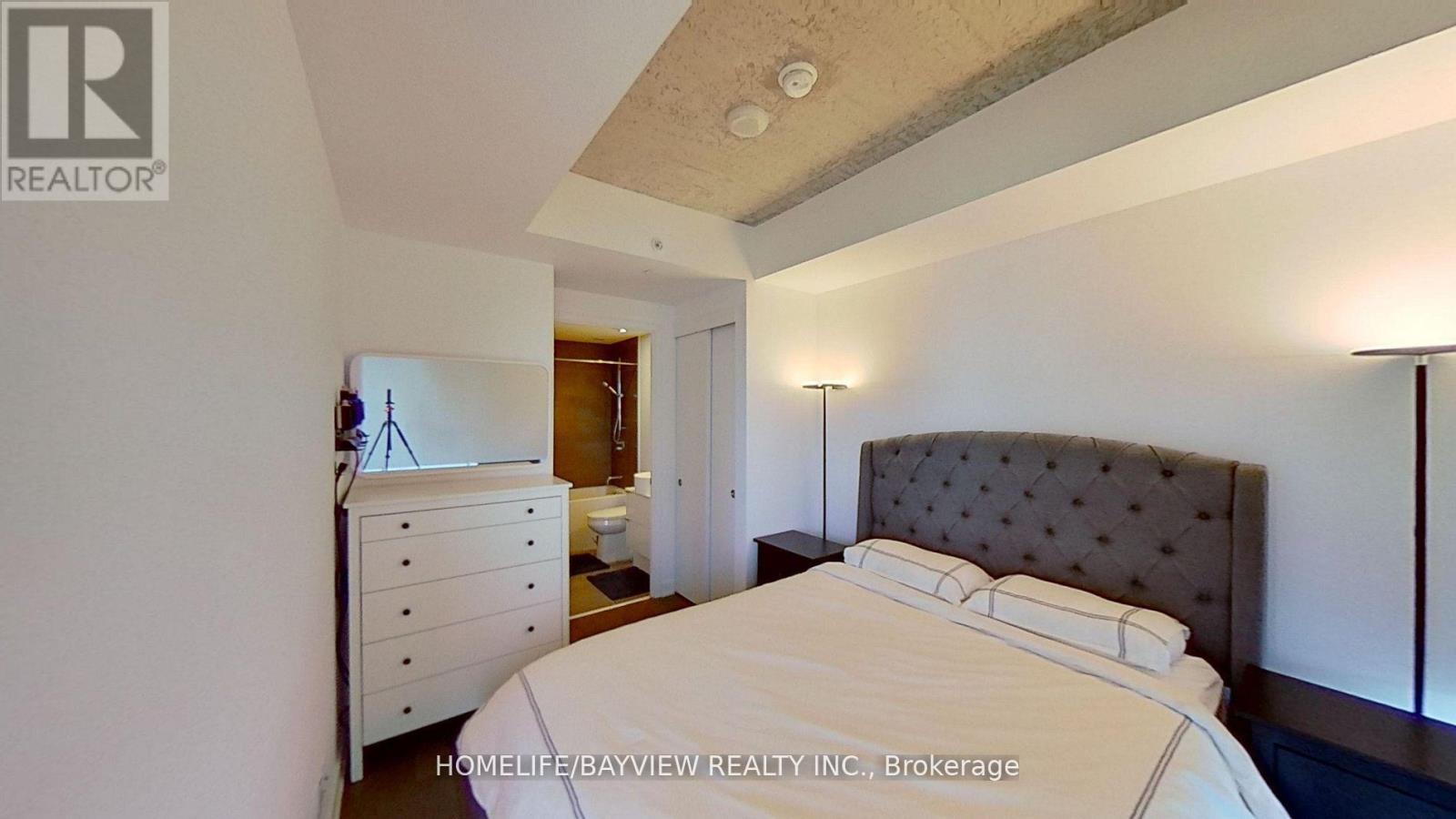 3003 - 185 Roehampton Avenue, Toronto, Ontario  M4P 0C3 - Photo 9 - C12436540