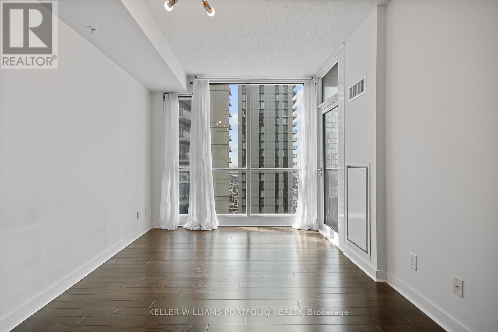 3411 - 295 Adelaide Street W, Toronto, Ontario  M5V 0L4 - Photo 10 - C12436580