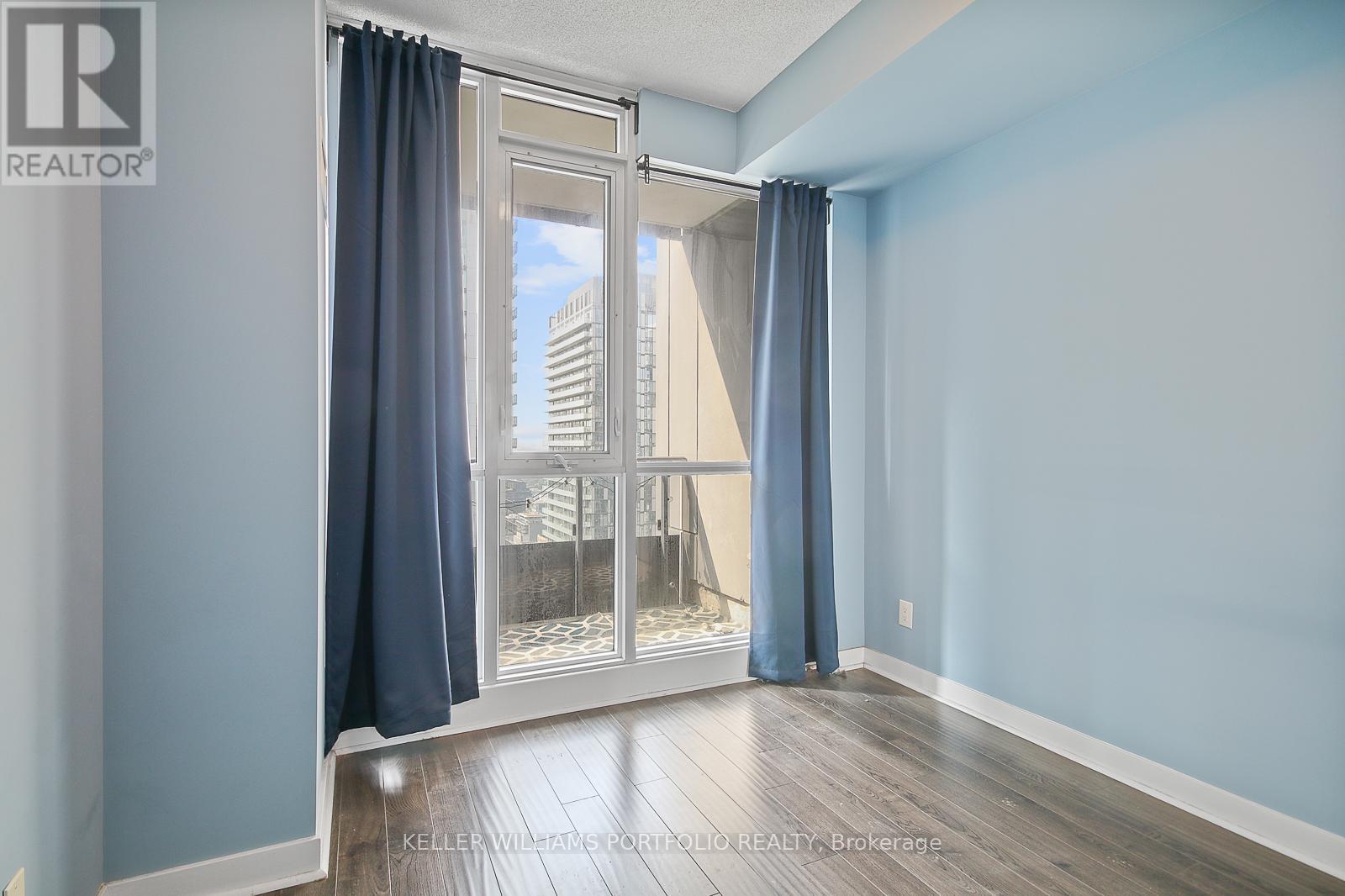3411 - 295 Adelaide Street W, Toronto, Ontario  M5V 0L4 - Photo 15 - C12436580