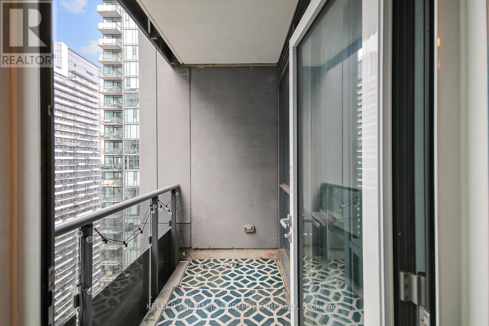 3411 - 295 Adelaide Street W, Toronto, Ontario  M5V 0L4 - Photo 19 - C12436580