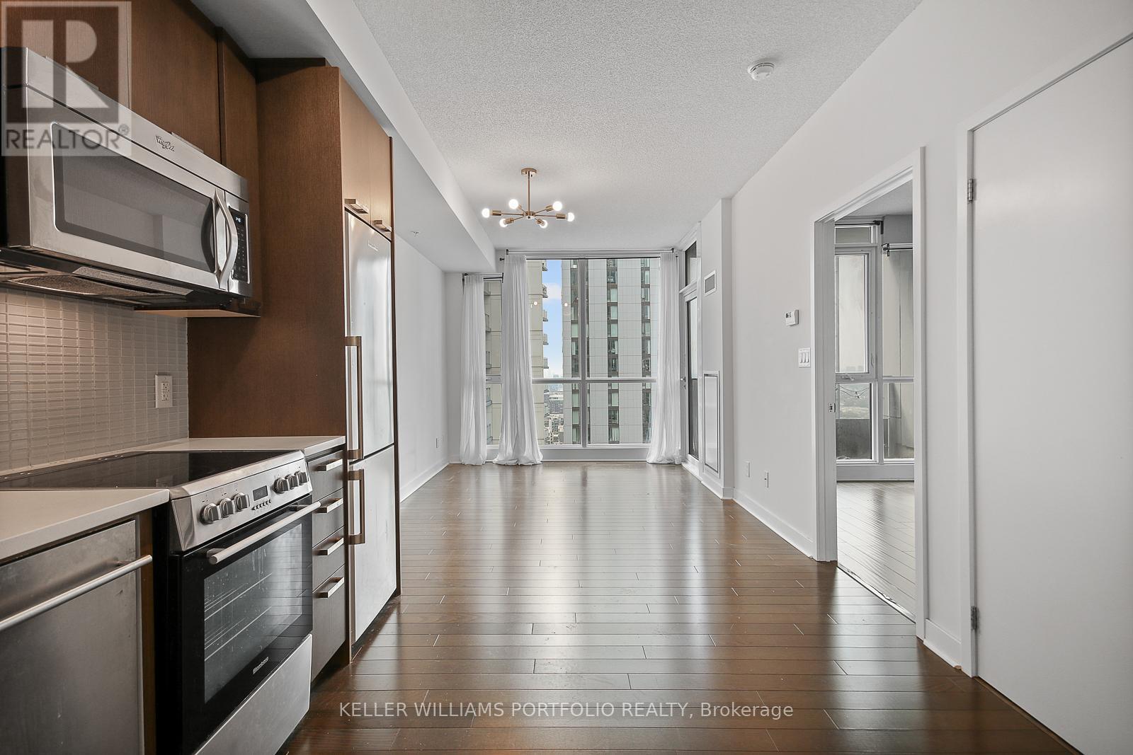 3411 - 295 Adelaide Street W, Toronto, Ontario  M5V 0L4 - Photo 2 - C12436580