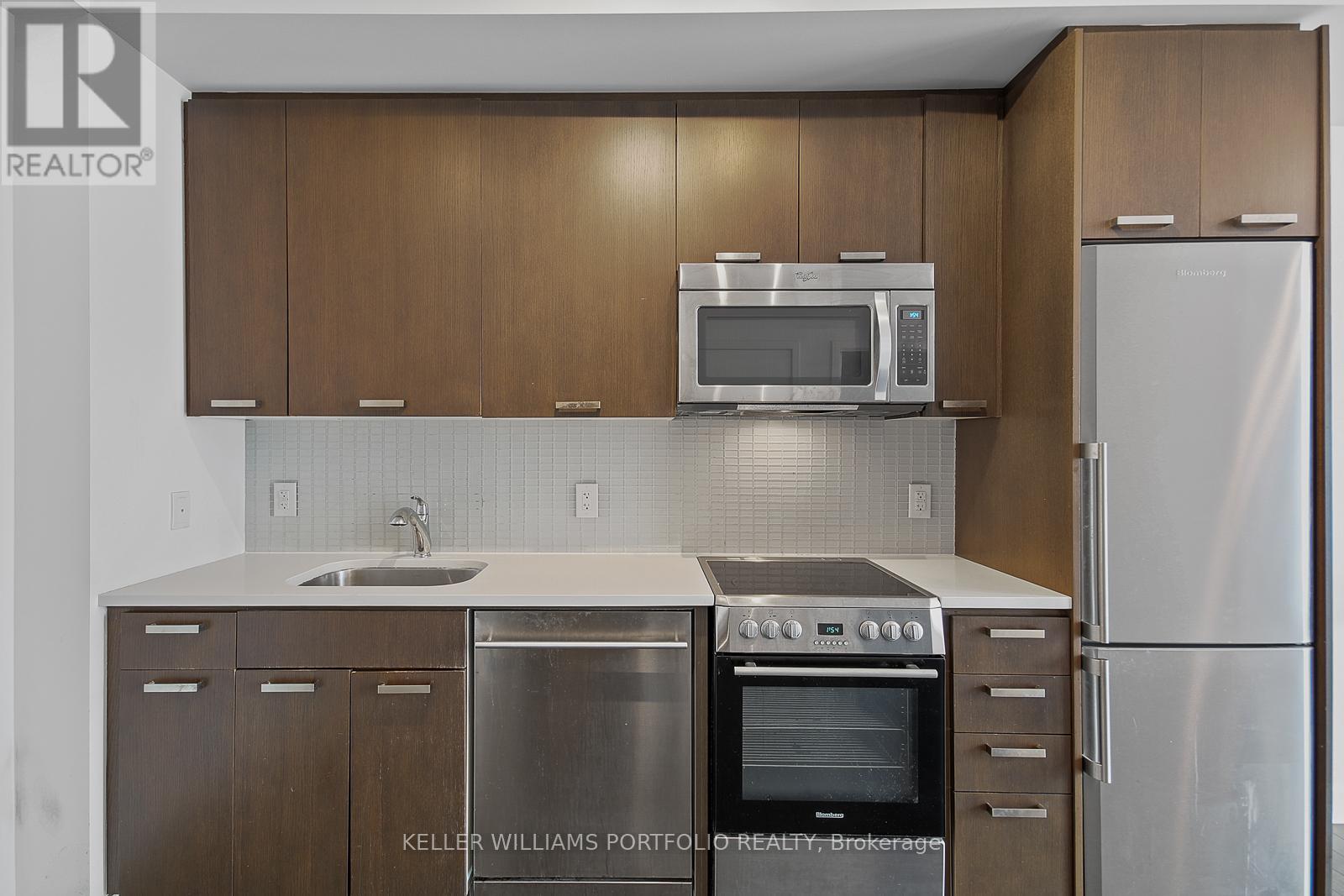 3411 - 295 Adelaide Street W, Toronto, Ontario  M5V 0L4 - Photo 6 - C12436580