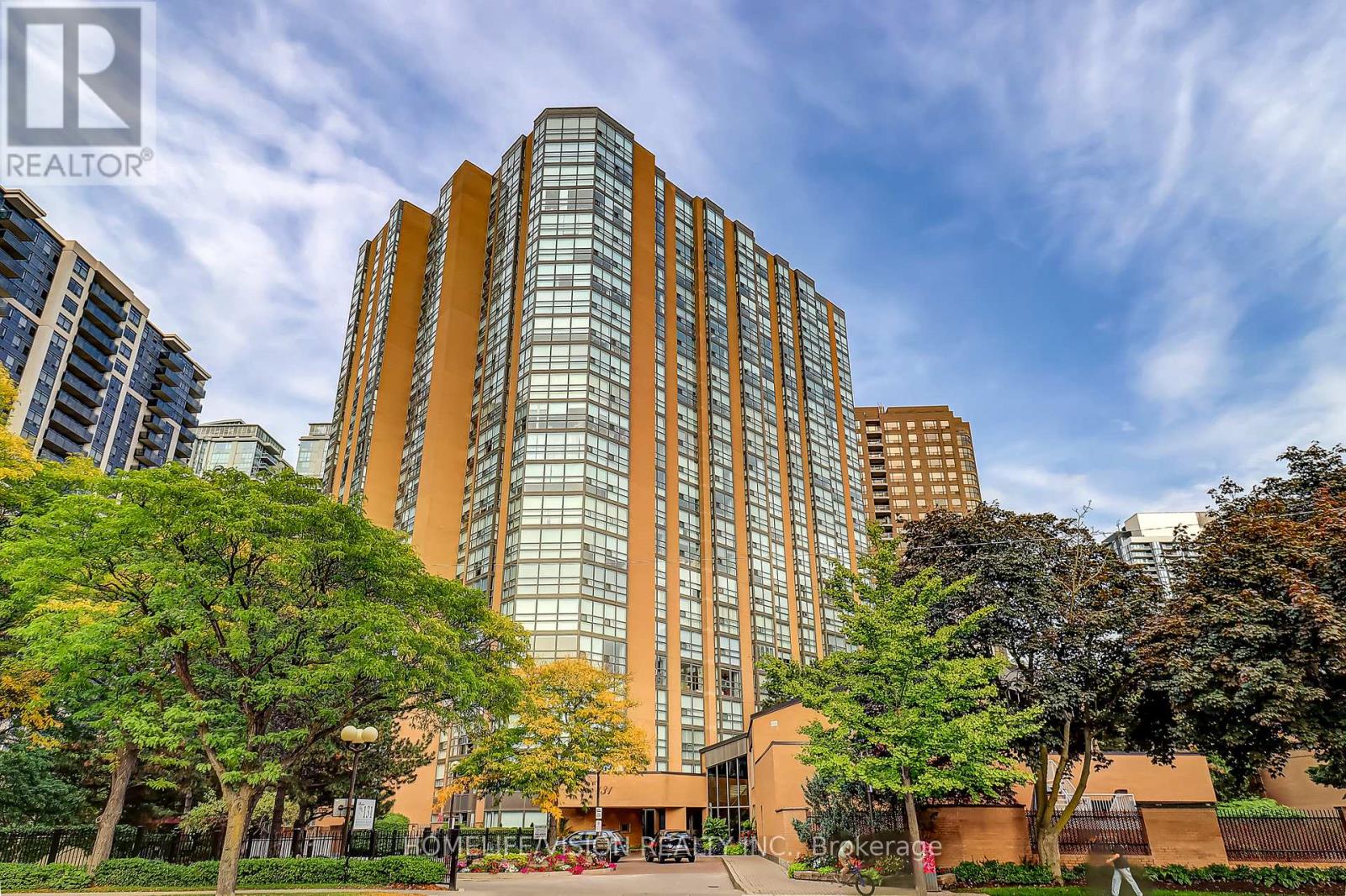 207 - 131 BEECROFT ROAD, Toronto, Ontario