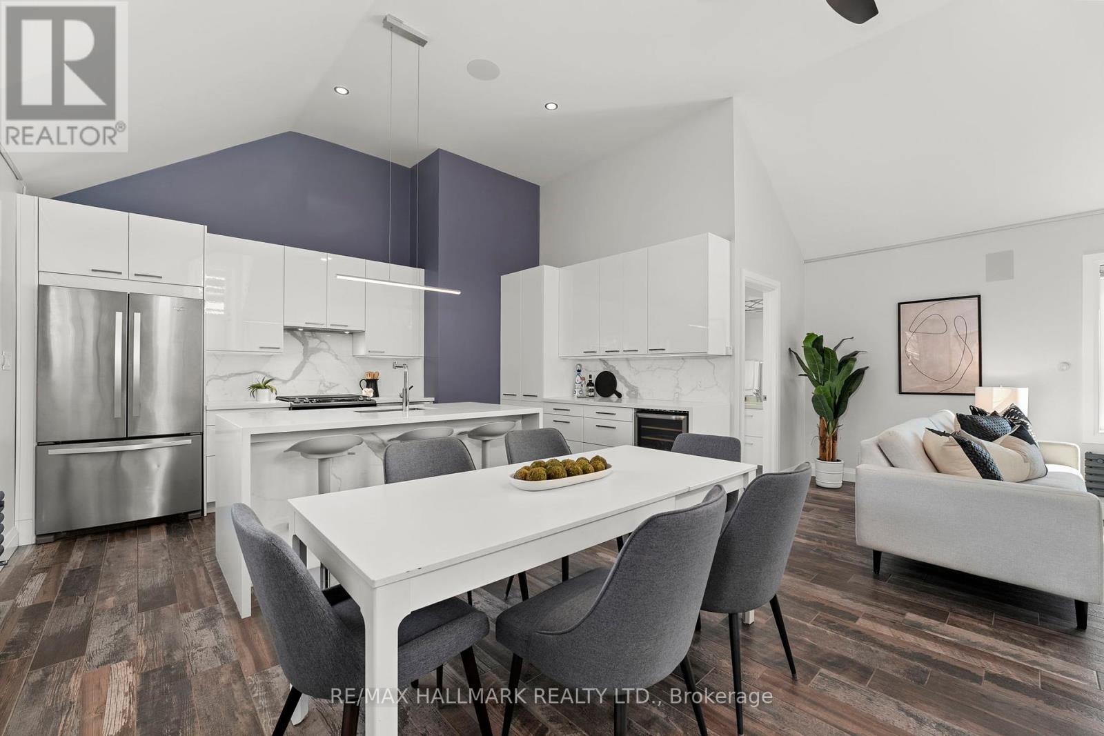 272&276 King Edward Avenue, Toronto, Ontario  M4C 0A8 - Photo 3 - E12436361
