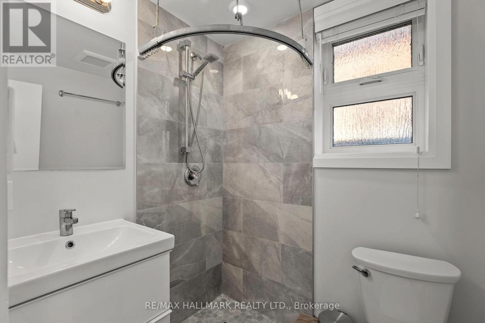 272&276 King Edward Avenue, Toronto, Ontario  M4C 0A8 - Photo 32 - E12436361