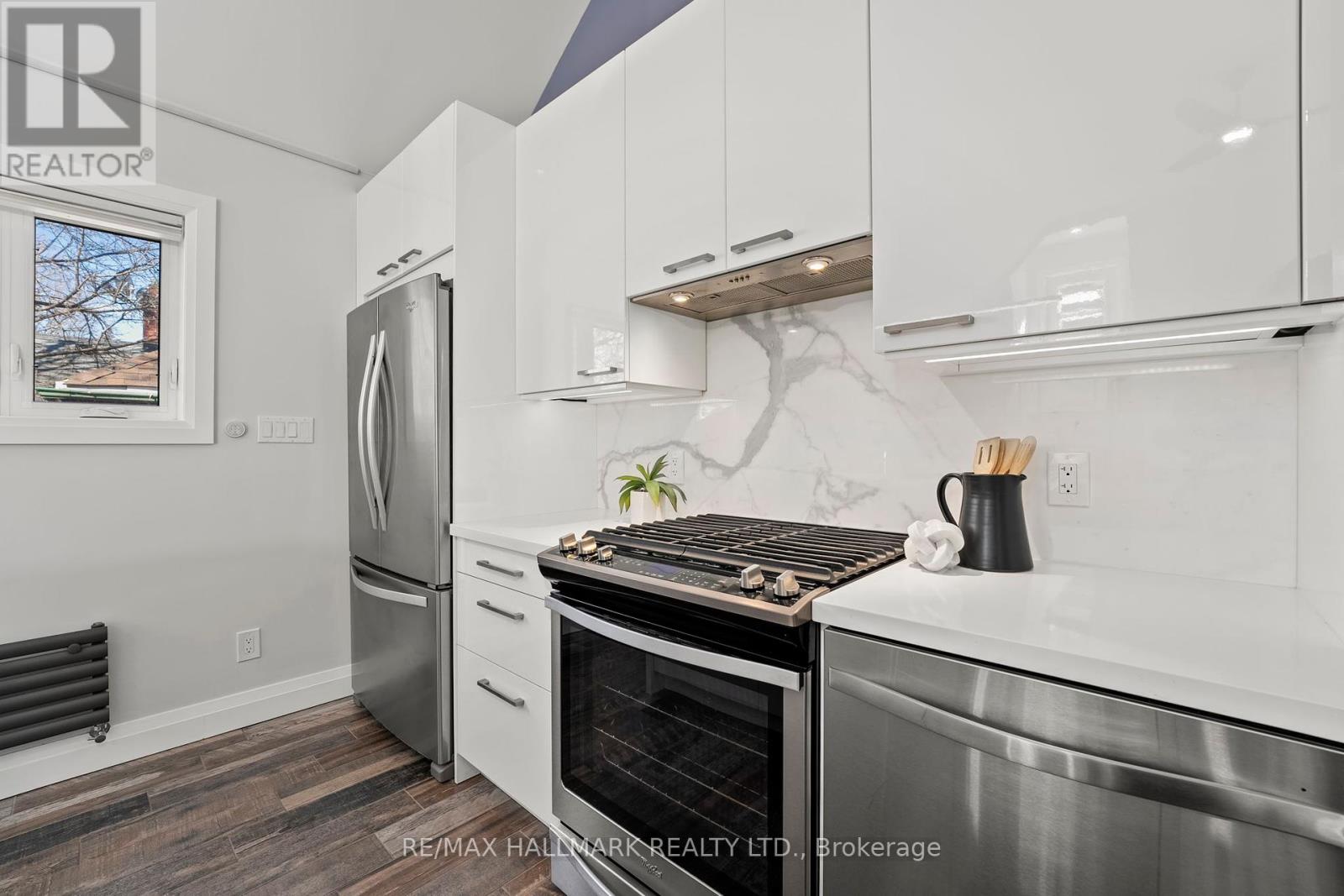 272&276 King Edward Avenue, Toronto, Ontario  M4C 0A8 - Photo 4 - E12436361