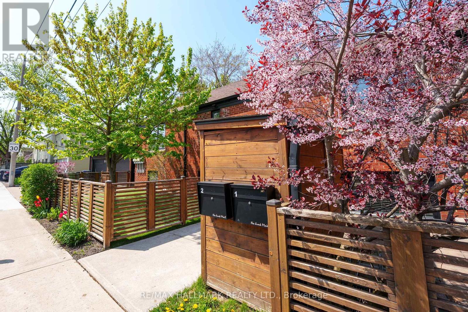 272&276 King Edward Avenue, Toronto, Ontario  M4C 0A8 - Photo 44 - E12436361