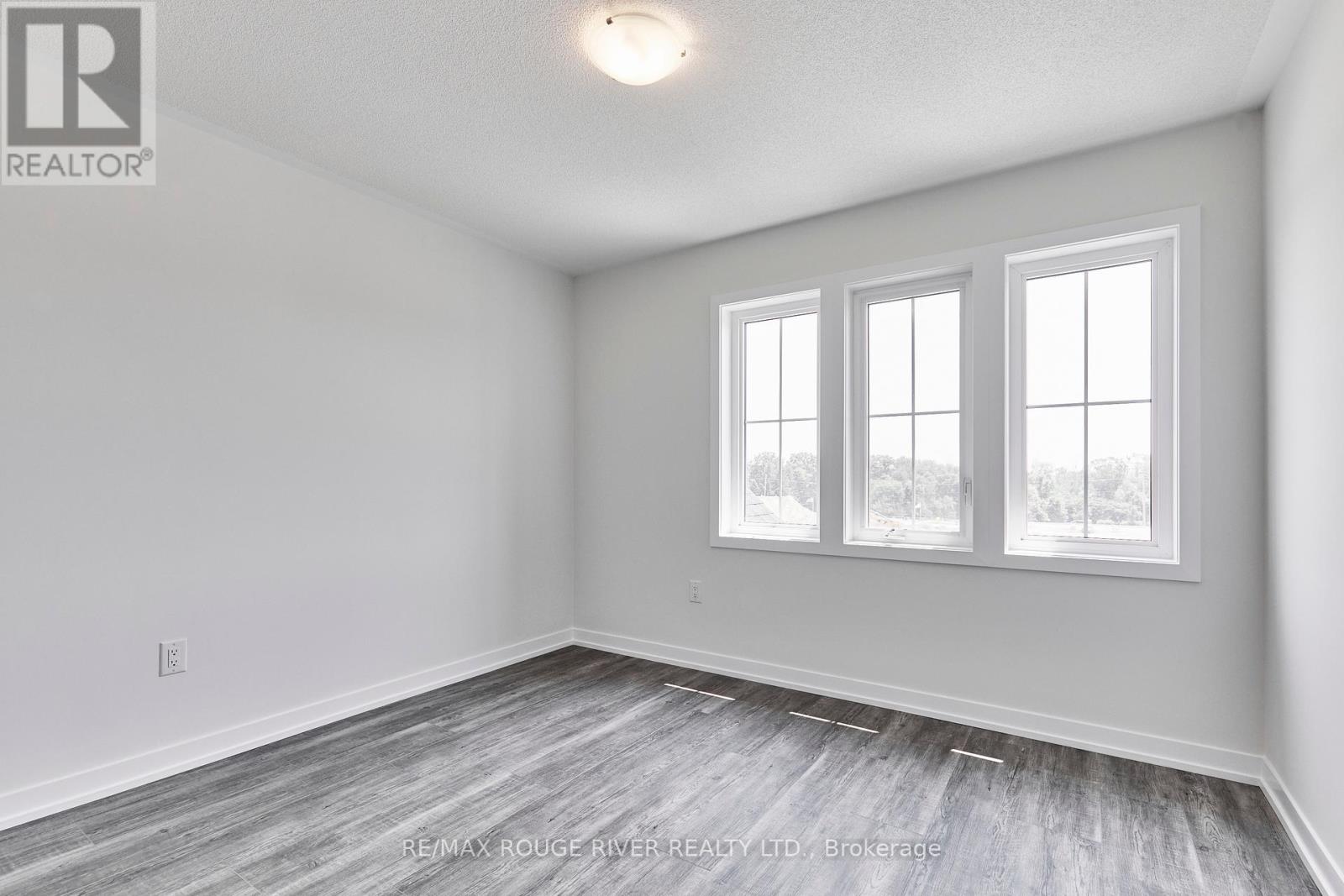 94 Ziibi Way, Clarington, Ontario  L1B 0W5 - Photo 8 - E12436415