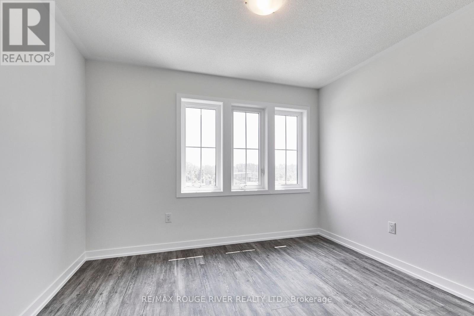 94 Ziibi Way, Clarington, Ontario  L1B 0W5 - Photo 9 - E12436415