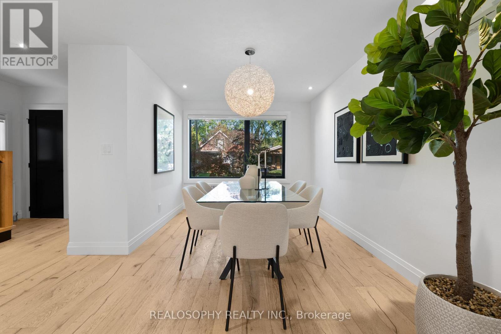 69 Wallington Avenue, Toronto, Ontario  M4C 2N2 - Photo 11 - E12436447