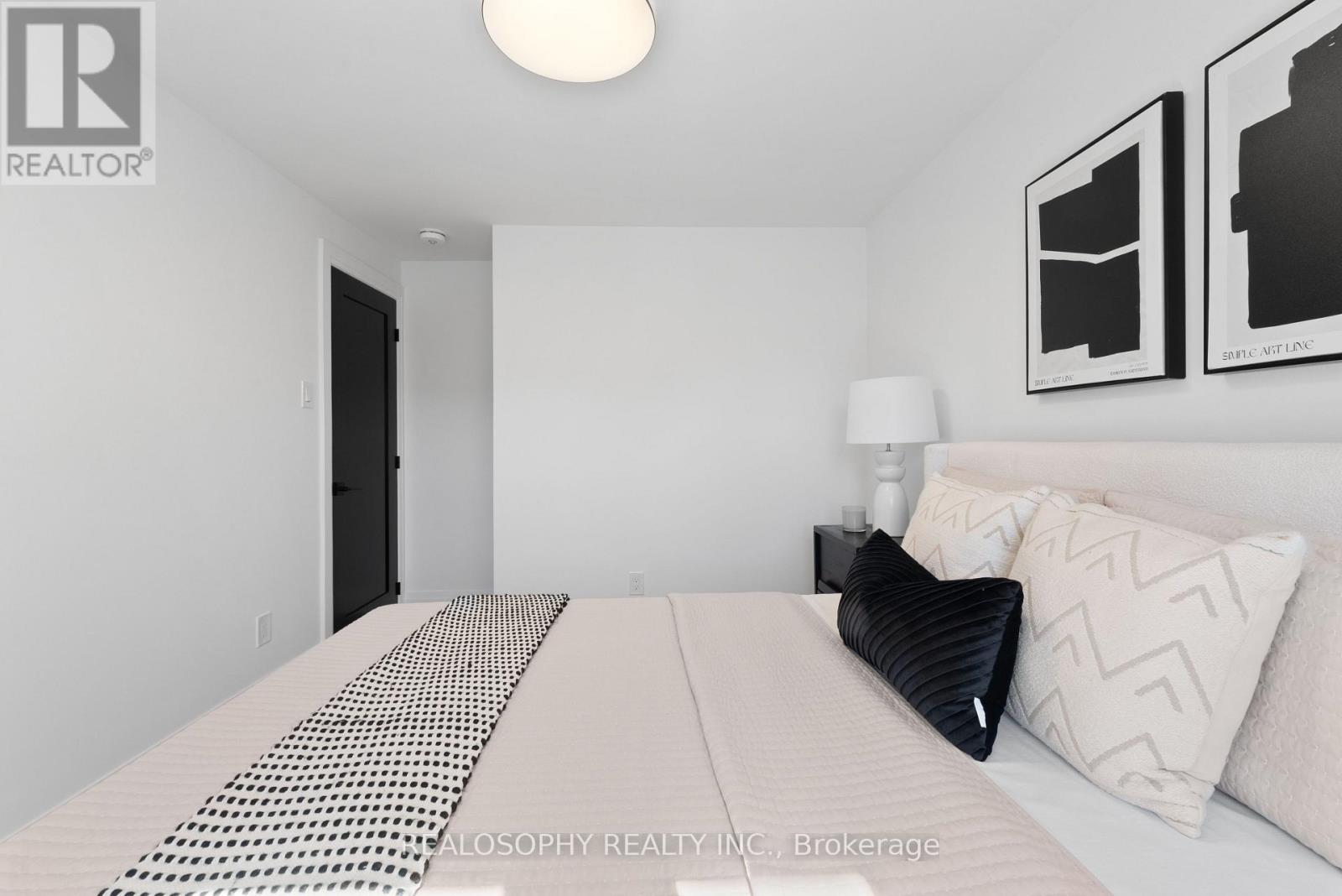 69 Wallington Avenue, Toronto, Ontario  M4C 2N2 - Photo 20 - E12436447