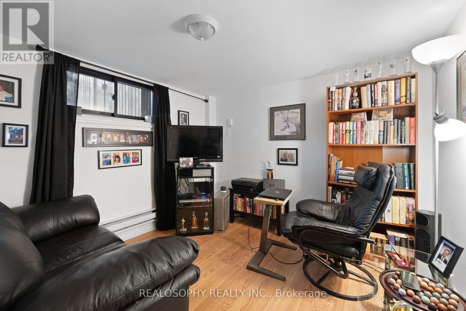 69 Wallington Avenue, Toronto, Ontario  M4C 2N2 - Photo 27 - E12436447