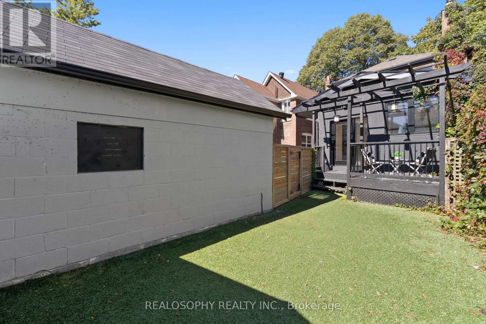 69 Wallington Avenue, Toronto, Ontario  M4C 2N2 - Photo 31 - E12436447