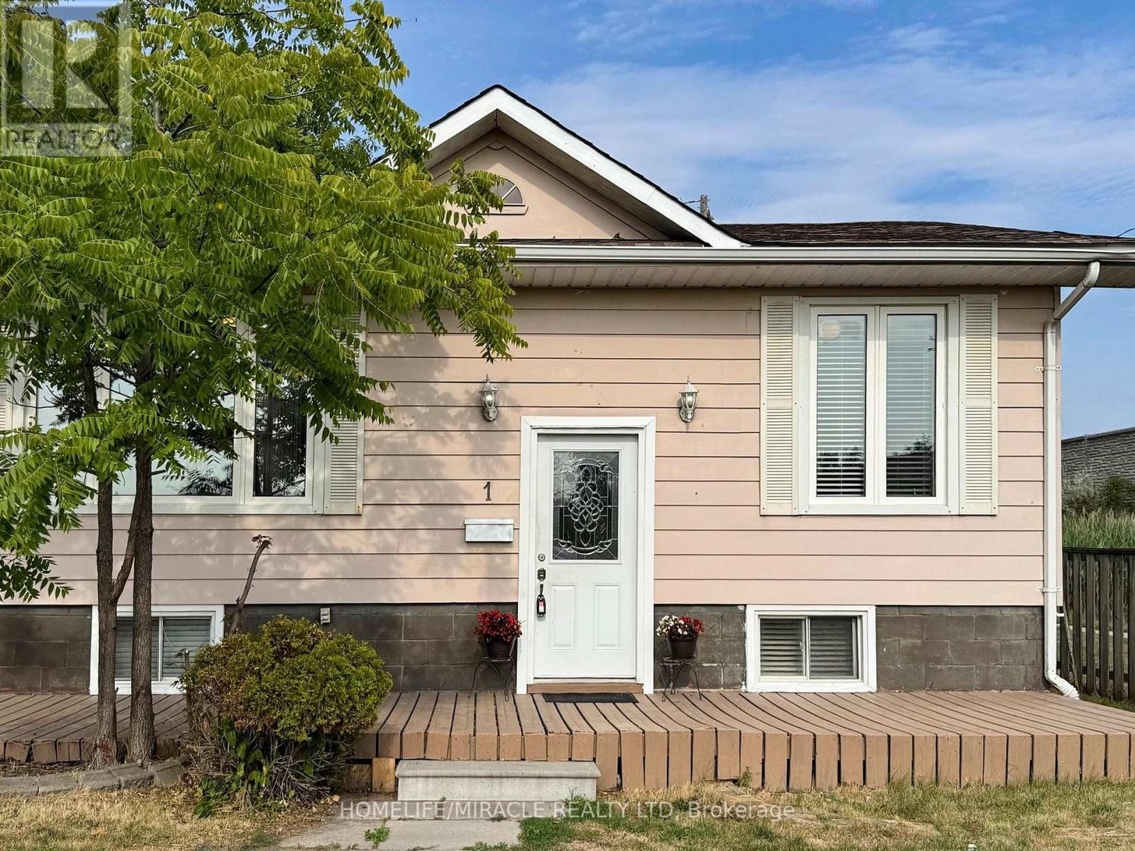 1 Tudor Avenue, Ajax, Ontario  L1S 1Z8 - Photo 1 - E12436526