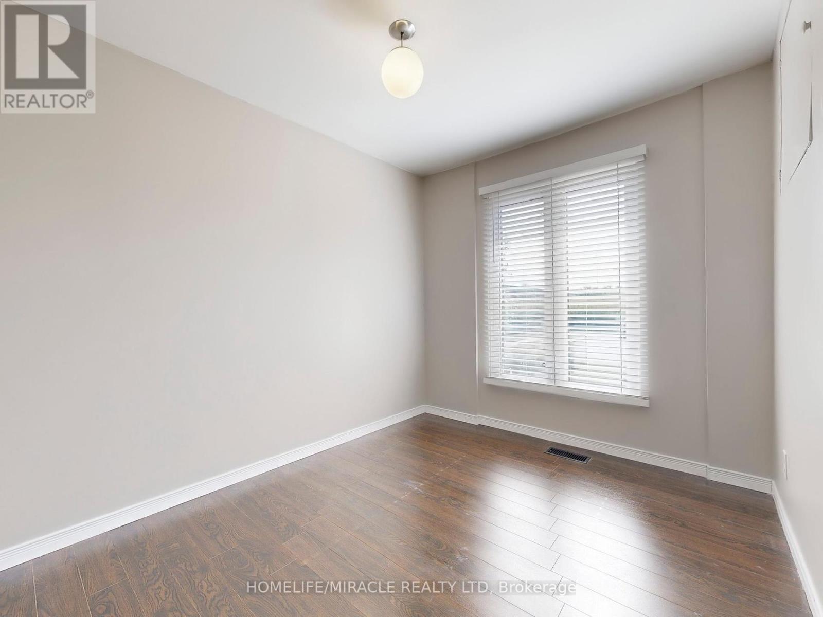 1 Tudor Avenue, Ajax, Ontario  L1S 1Z8 - Photo 20 - E12436526