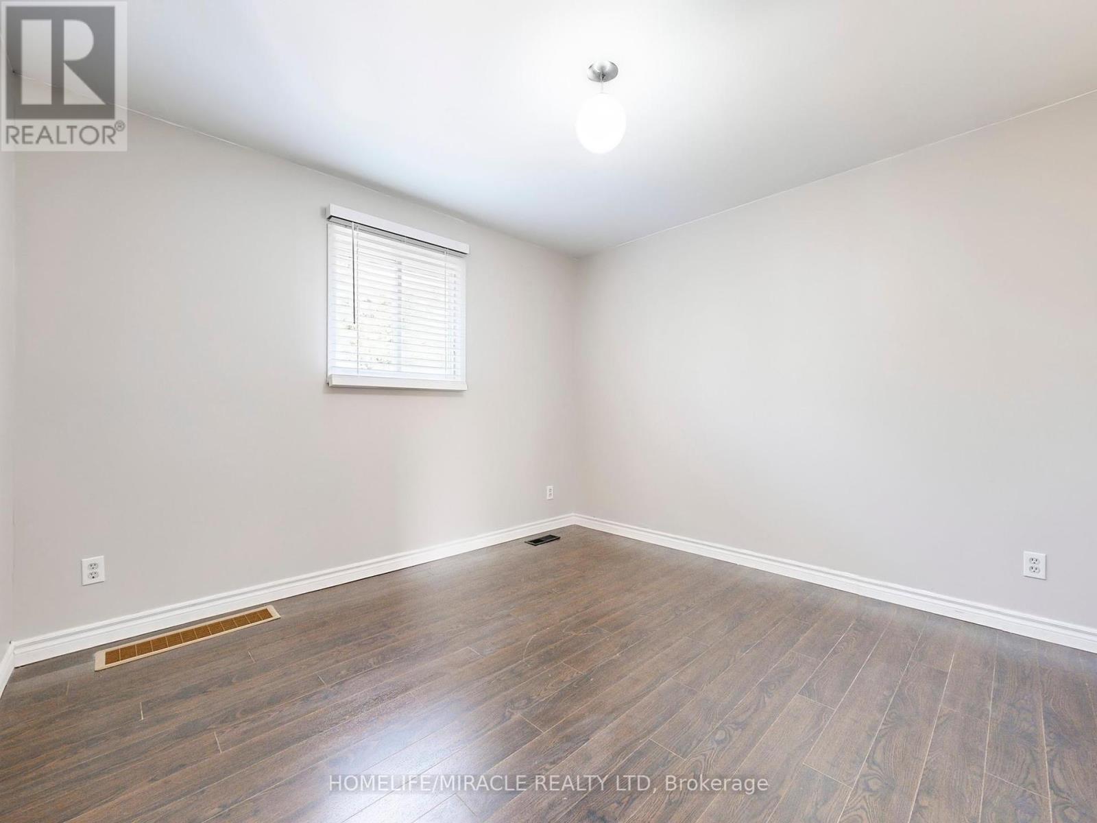 1 Tudor Avenue, Ajax, Ontario  L1S 1Z8 - Photo 25 - E12436526