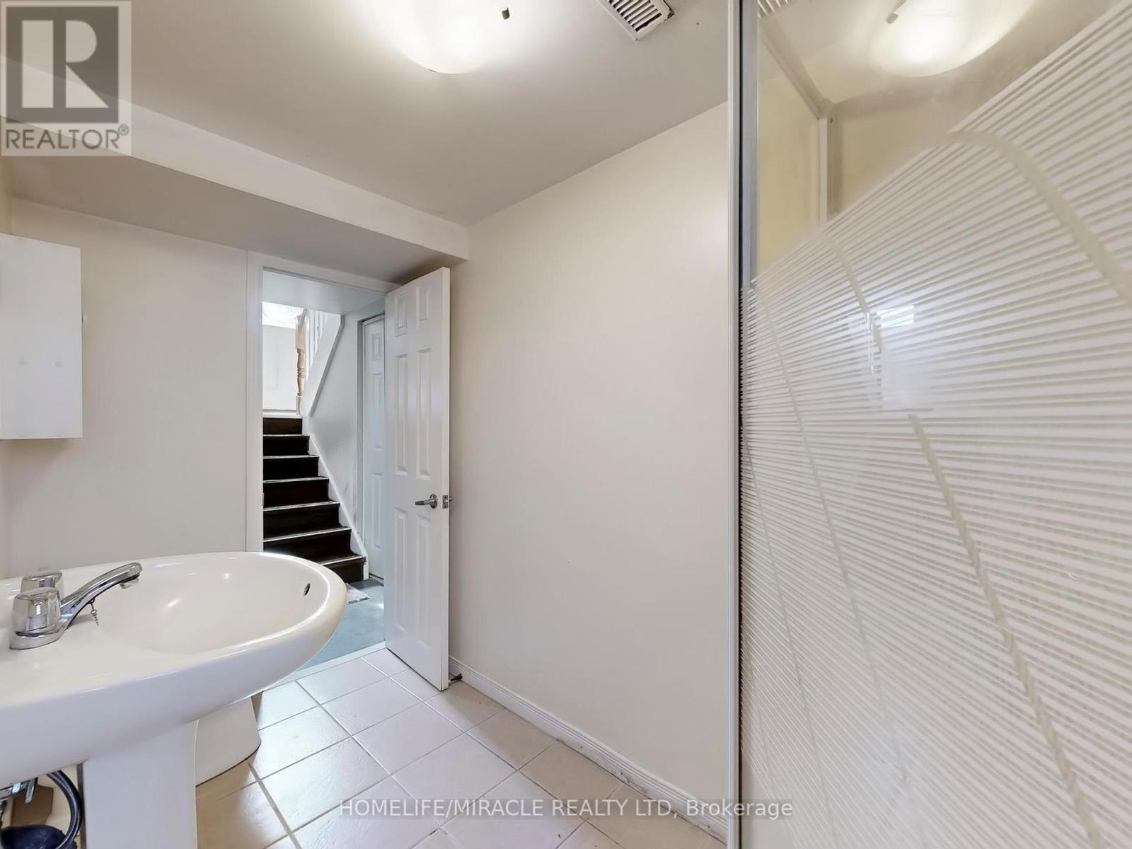 1 Tudor Avenue, Ajax, Ontario  L1S 1Z8 - Photo 43 - E12436526