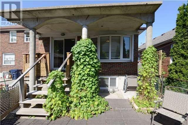 129 Memorial Park Avenue, Toronto, Ontario  M4J 2K2 - Photo 2 - E12436544