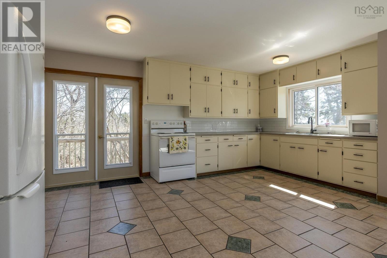 2594 376 Highway, Lyons Brook, Nova Scotia  B0K 1H0 - Photo 18 - 202524717