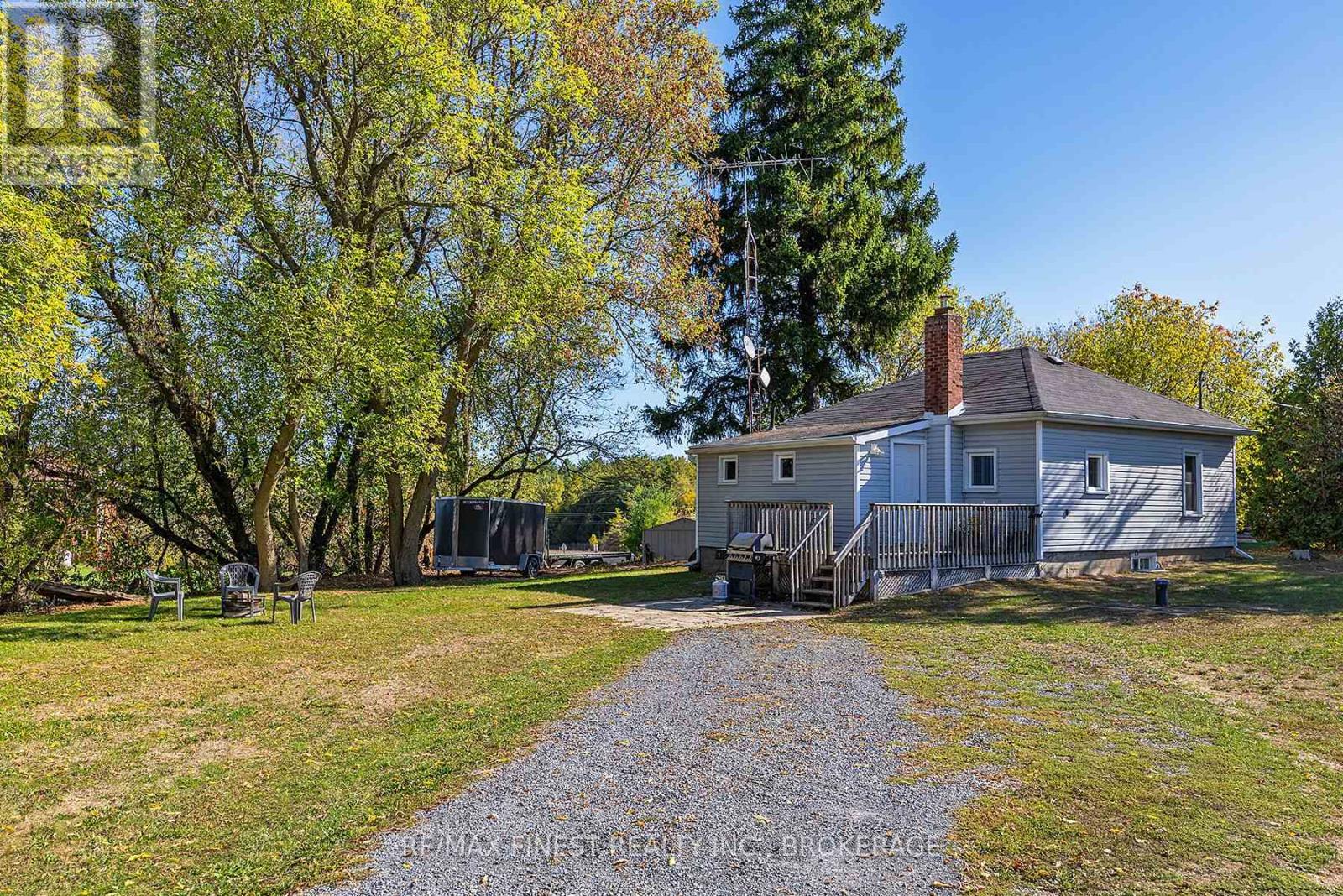 1018 Oak Flats Road, South Frontenac, Ontario  K0H 1T0 - Photo 2 - X12436614