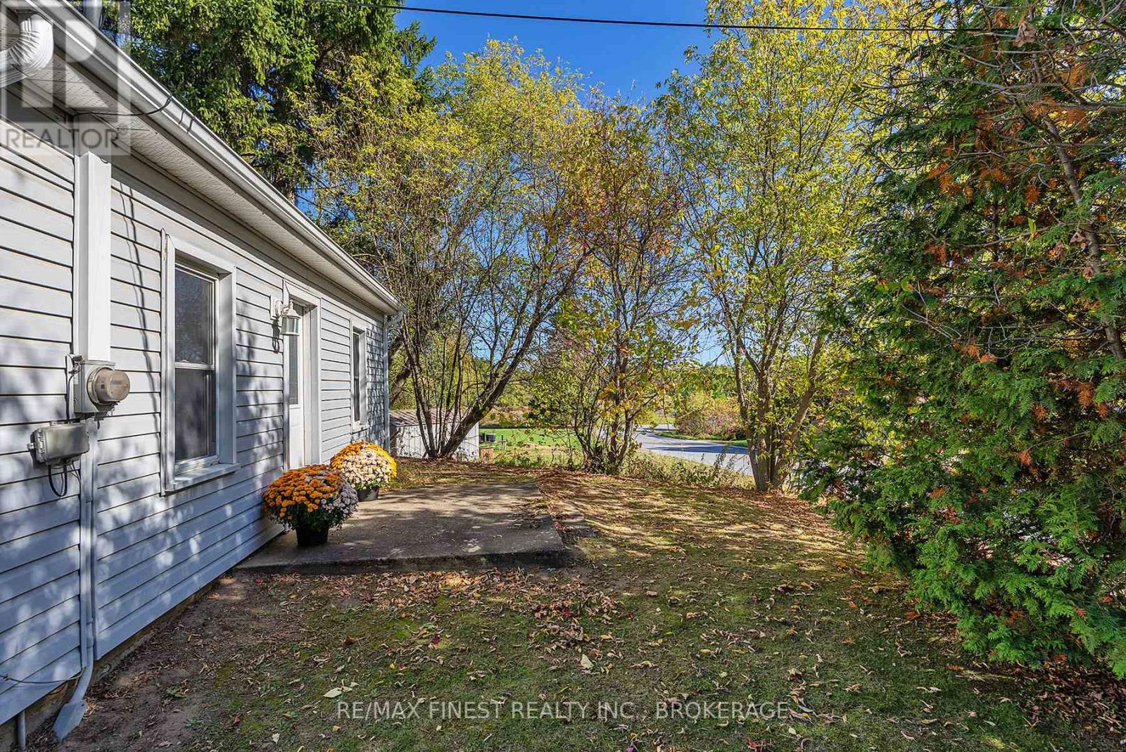 1018 Oak Flats Road, South Frontenac, Ontario  K0H 1T0 - Photo 5 - X12436614