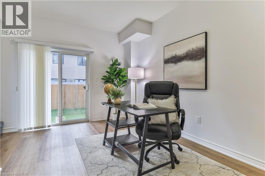 461 Blackburn Drive Unit# 35, Brantford, Ontario  N3T 0W9 - Photo 28 - 40773787