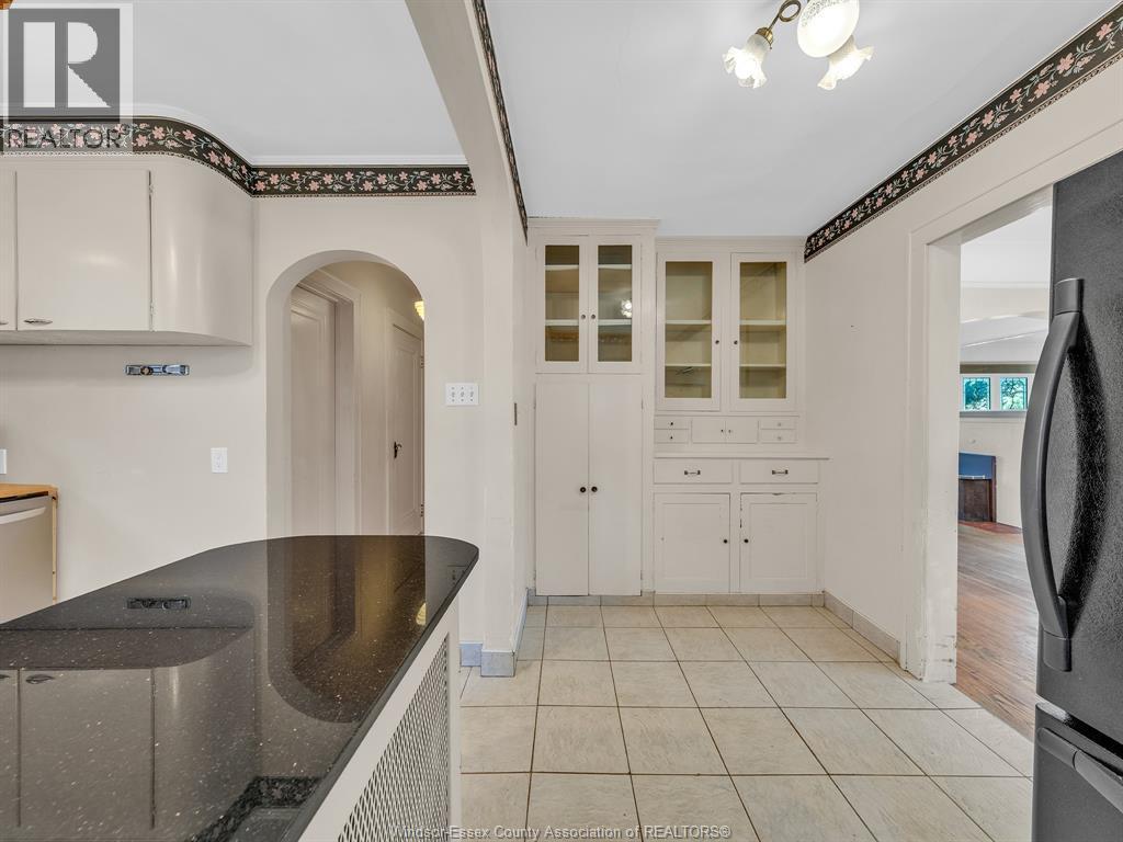 2239 Victoria Ave, Windsor, Ontario  N8X 1R2 - Photo 16 - 25024523
