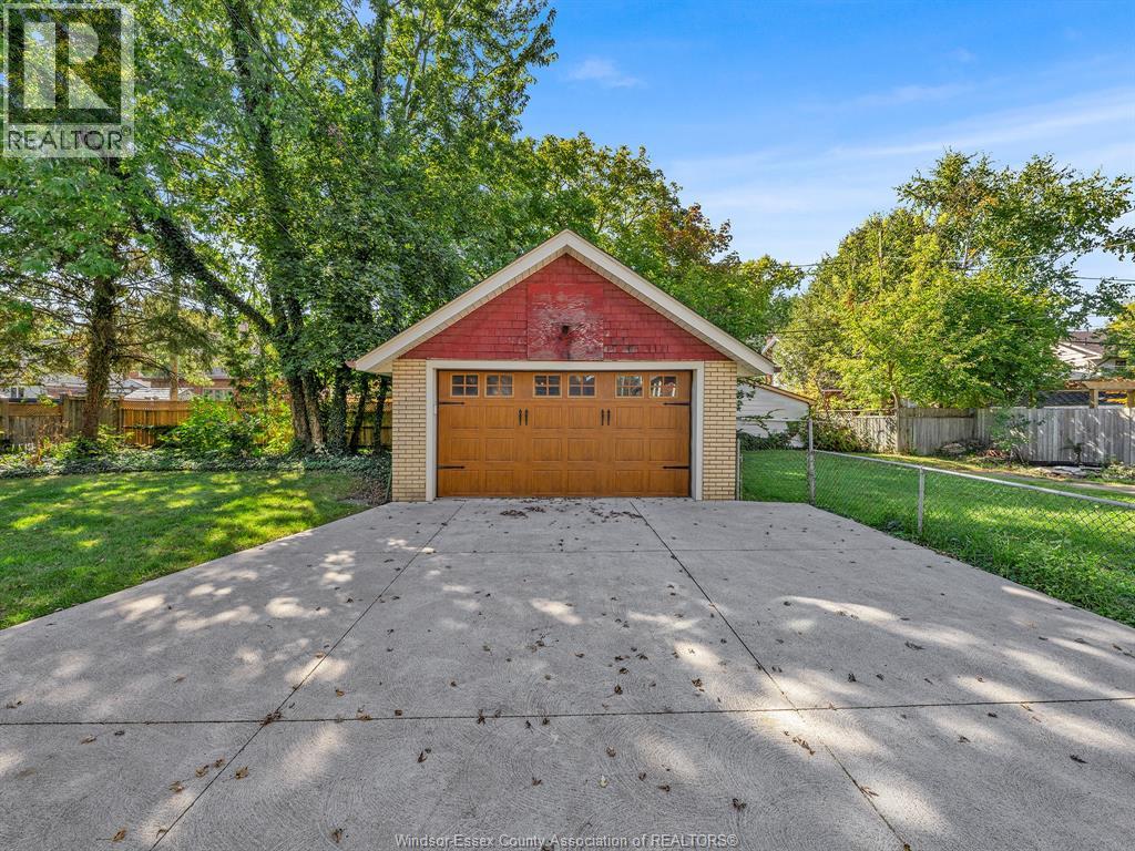 2239 Victoria Ave, Windsor, Ontario  N8X 1R2 - Photo 39 - 25024523