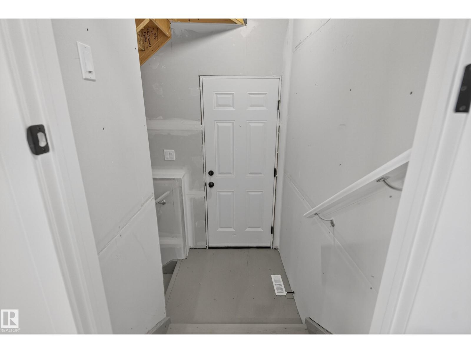 17448 2 St Nw, Edmonton, Alberta  T5Y 4G6 - Photo 21 - E4460173