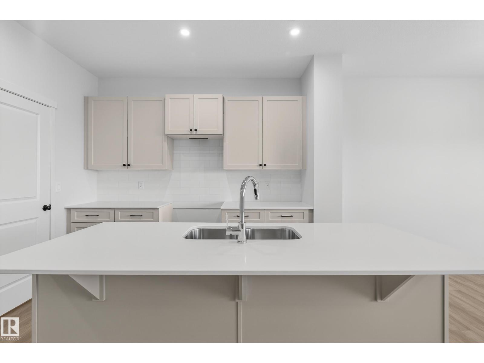 17448 2 St Nw, Edmonton, Alberta  T5Y 4G6 - Photo 11 - E4460173