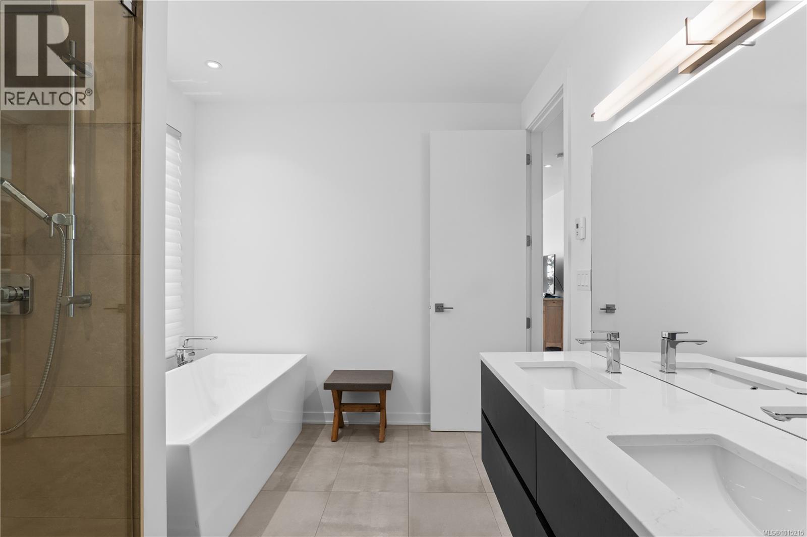 10383 Allbay Rd, Sidney, British Columbia  V8L 2N8 - Photo 15 - 1015215