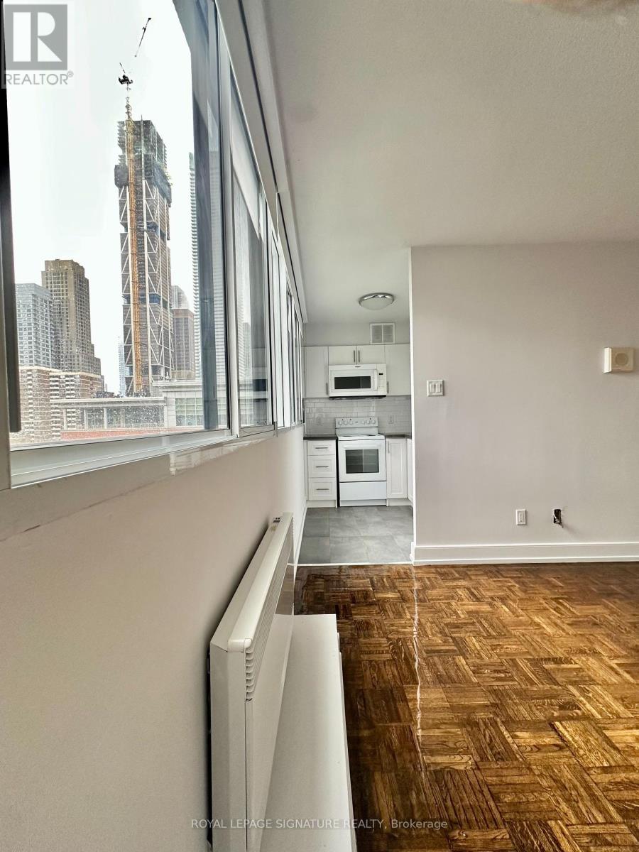 205 - 33 Isabella Street, Toronto, Ontario  M4Y 2P7 - Photo 5 - C12434761