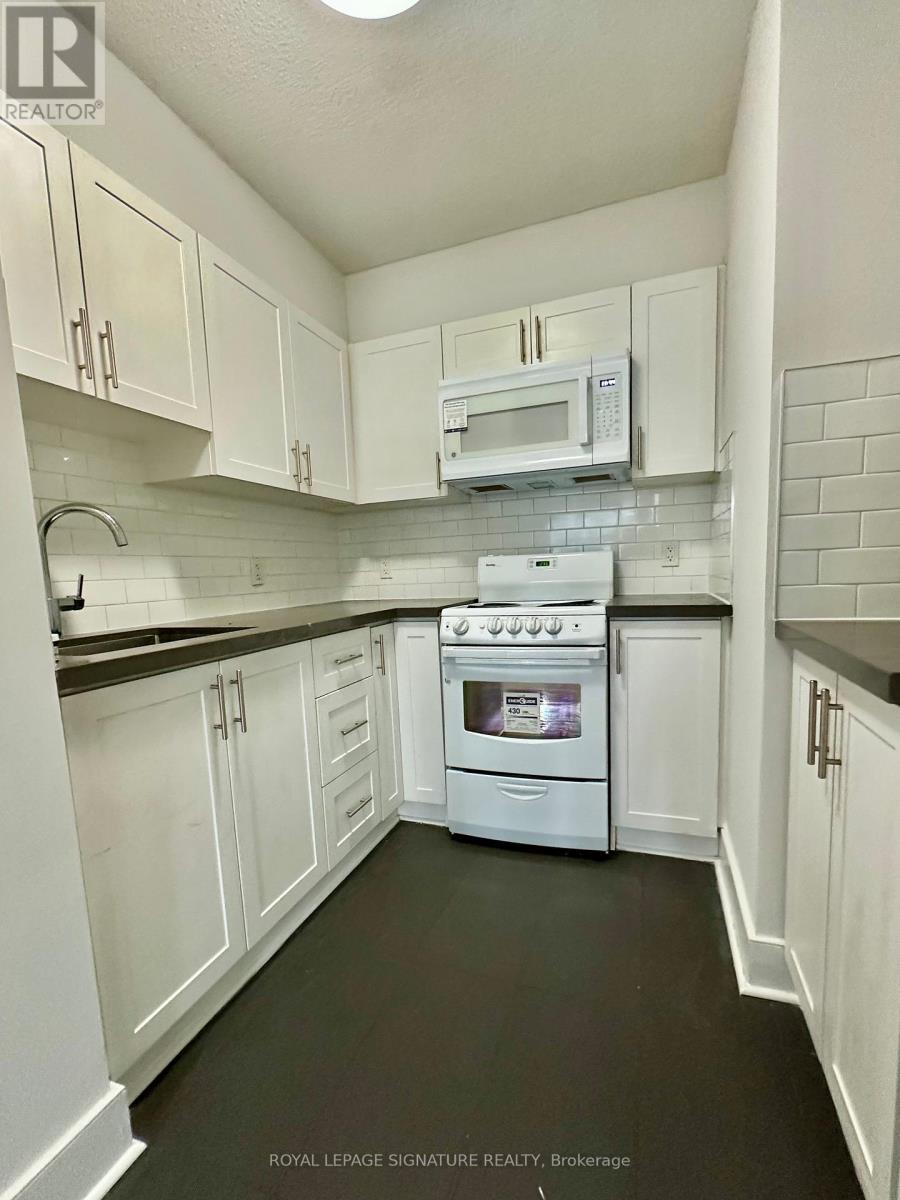 1012 - 33 Isabella Street, Toronto, Ontario  M4Y 2P7 - Photo 6 - C12435185
